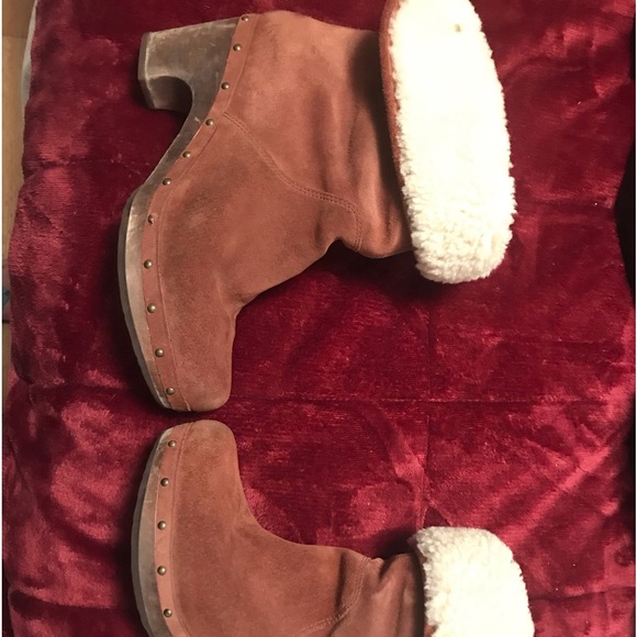 UGG Shoes - Ugg boots size 7 good used condition.